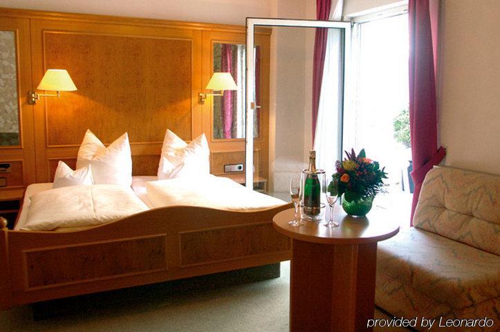 アクゼント ホテル ルーヴェ ウルム 部屋 写真